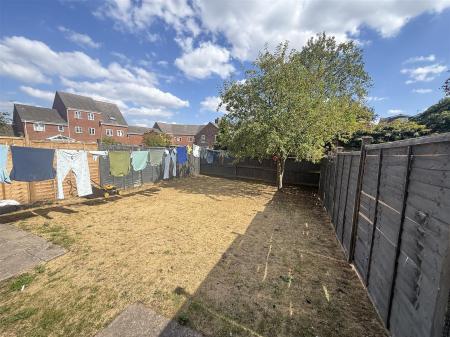 3 bedroom Semi-detached house for sale in Saw Mill Way, Burton-On-Trent