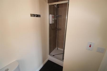 3 bedroom Semi-detached house for sale in Saw Mill Way, Burton-On-Trent