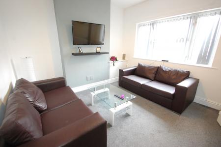 1 bedroom House share to let in Wyggeston Street, Burton upon Trent, DE13