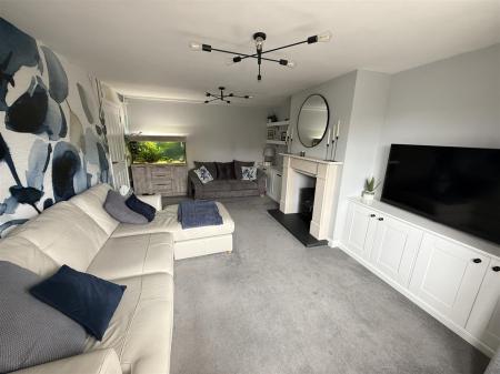 4 bedroom Detached house for sale in Knight Close, Henhurst Hill, Burton