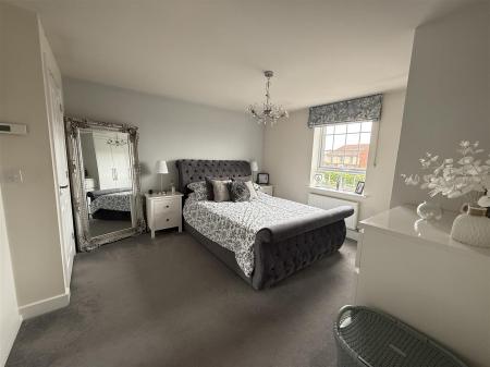 4 bedroom Detached house for sale in Knight Close, Henhurst Hill, Burton