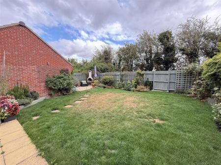 4 bedroom Detached house for sale in Knight Close, Henhurst Hill, Burton