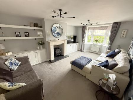 4 bedroom Detached house for sale in Knight Close, Henhurst Hill, Burton