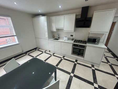 Derby Road, Staffordshire, Burton upon Trent, DE14