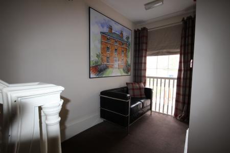 2 bedroom Flat to let in Lichfield Street, Staffordshire, Burton upon Trent, DE14