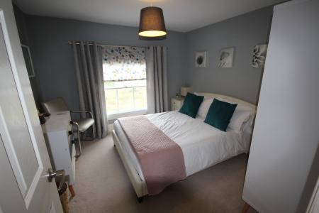 2 bedroom Flat to let in Lichfield Street, Staffordshire, Burton upon Trent, DE14
