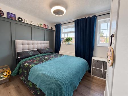 2 bedroom Semi-detached house for sale in Glamis Close, Stretton