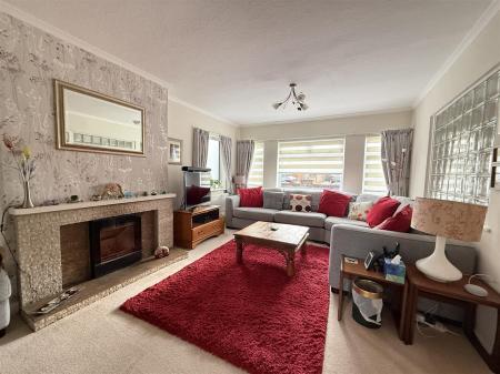 3 bedroom Detached house for sale in Eton Road, Burton-On-Trent