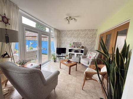 3 bedroom Detached house for sale in Eton Road, Burton-On-Trent