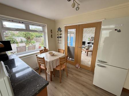 3 bedroom Detached house for sale in Eton Road, Burton-On-Trent