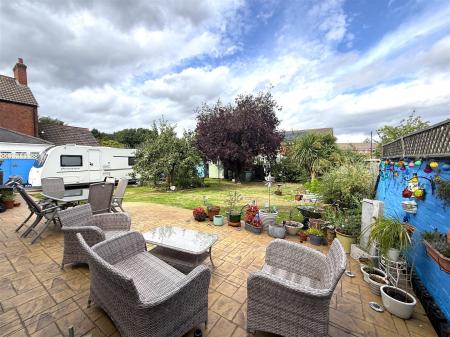 3 bedroom Detached house for sale in Eton Road, Burton-On-Trent