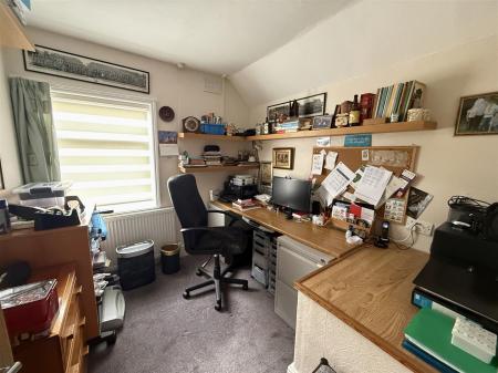 3 bedroom Detached house for sale in Eton Road, Burton-On-Trent