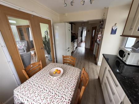 3 bedroom Detached house for sale in Eton Road, Burton-On-Trent