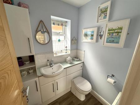 3 bedroom Detached house for sale in Eton Road, Burton-On-Trent