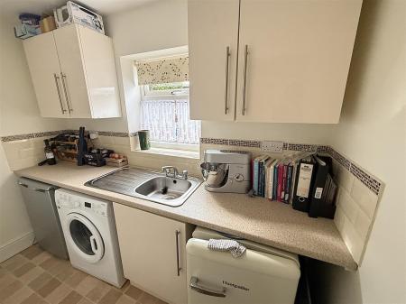 3 bedroom Detached house for sale in Eton Road, Burton-On-Trent