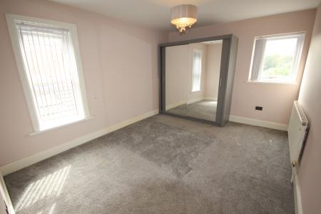 4 bedroom Semi-detached house to let in Belvedere Road, Staffordshire, Burton upon Trent, DE13