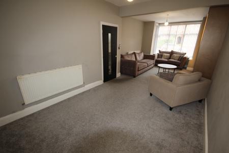 4 bedroom Semi-detached house to let in Belvedere Road, Staffordshire, Burton upon Trent, DE13