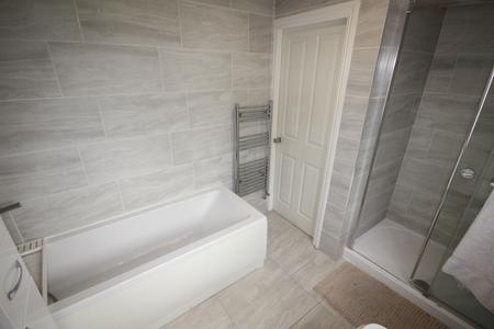4 bedroom Semi-detached house to let in Belvedere Road, Staffordshire, Burton upon Trent, DE13