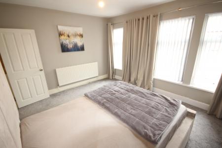4 bedroom Semi-detached house to let in Belvedere Road, Staffordshire, Burton upon Trent, DE13