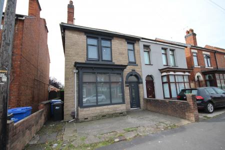 Belvedere Road, Staffordshire, Burton upon Trent, DE13