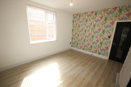 4 bedroom Semi-detached house to let in Belvedere Road, Staffordshire, Burton upon Trent, DE13