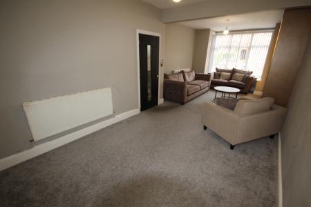 4 bedroom Semi-detached house to let in Belvedere Road, Staffordshire, Burton upon Trent, DE13
