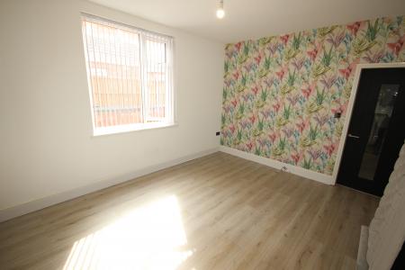 4 bedroom Semi-detached house to let in Belvedere Road, Staffordshire, Burton upon Trent, DE13