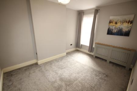 4 bedroom Semi-detached house to let in Belvedere Road, Staffordshire, Burton upon Trent, DE13