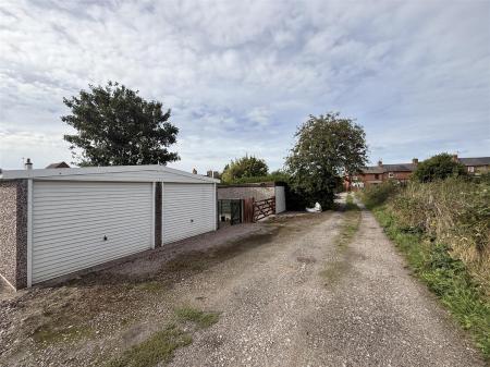 2 bedroom End of terrace house for sale in Donisthorpe Lane, Moira, Swadlincote