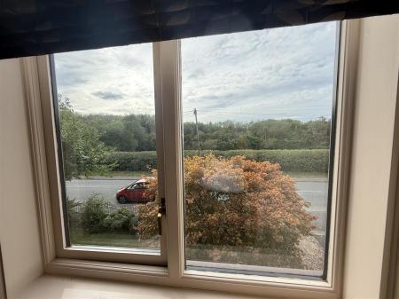 2 bedroom End of terrace house for sale in Donisthorpe Lane, Moira, Swadlincote