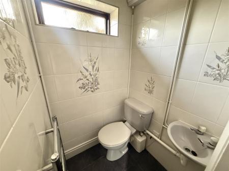 2 bedroom End of terrace house for sale in Donisthorpe Lane, Moira, Swadlincote