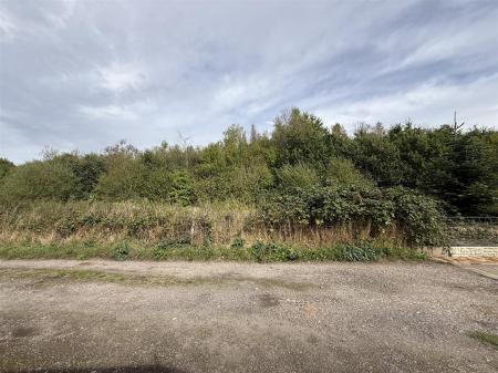 2 bedroom End of terrace house for sale in Donisthorpe Lane, Moira, Swadlincote