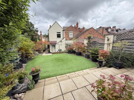 3 bedroom Detached house for sale in Scalpcliffe Road, Burton-On-Trent