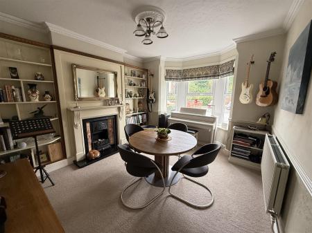 3 bedroom Detached house for sale in Scalpcliffe Road, Burton-On-Trent