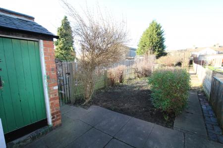 2 bedroom House to let in Broadway Street, Burton upon Trent, DE14