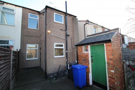 2 bedroom House to let in Broadway Street, Burton upon Trent, DE14