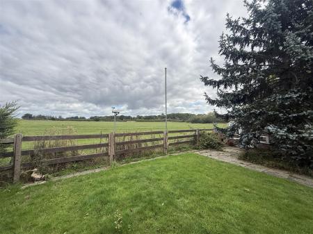2 bedroom Detached bungalow for sale in Craythorne Road, Stretton, Burton-On-Trent