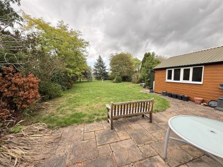 2 bedroom Detached bungalow for sale in Craythorne Road, Stretton, Burton-On-Trent