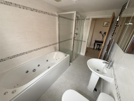 2 bedroom Detached bungalow for sale in Craythorne Road, Stretton, Burton-On-Trent