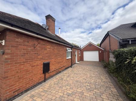 2 bedroom Detached bungalow for sale in Craythorne Road, Stretton, Burton-On-Trent