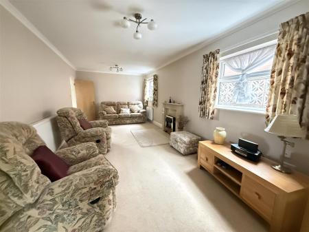2 bedroom Detached bungalow for sale in Craythorne Road, Stretton, Burton-On-Trent