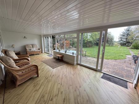 2 bedroom Detached bungalow for sale in Craythorne Road, Stretton, Burton-On-Trent