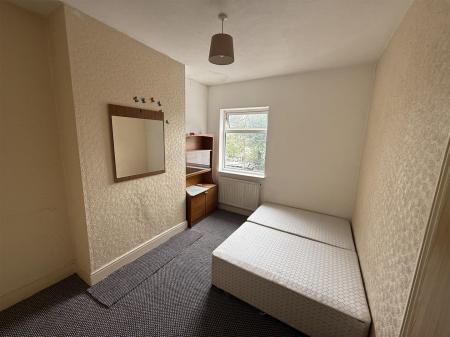 2 bedroom Terraced House for sale in Oak Street, Burton-On-Trent