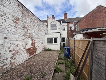 2 bedroom Terraced House for sale in Oak Street, Burton-On-Trent