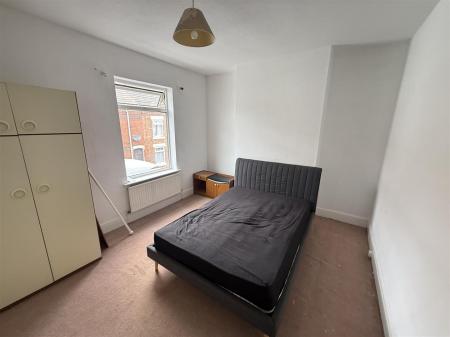 2 bedroom Terraced House for sale in Oak Street, Burton-On-Trent