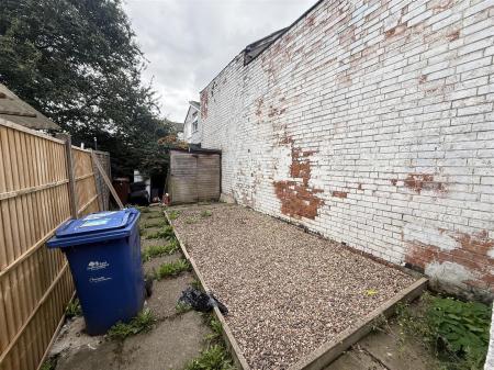 2 bedroom Terraced House for sale in Oak Street, Burton-On-Trent
