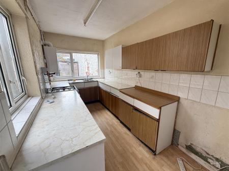 2 bedroom Terraced House for sale in Oak Street, Burton-On-Trent