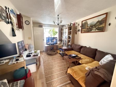 2 bedroom Town house for sale in Shipley Close, Branston, Burton-On-Trent