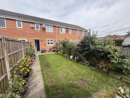 2 bedroom Town house for sale in Shipley Close, Branston, Burton-On-Trent
