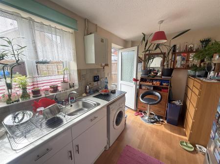 2 bedroom Town house for sale in Shipley Close, Branston, Burton-On-Trent